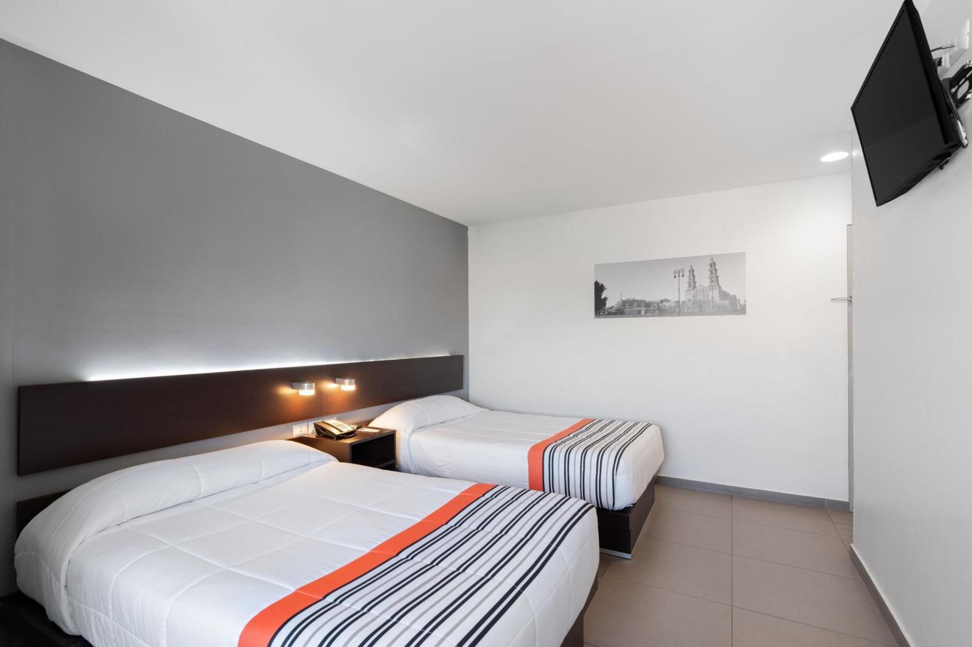 Hotel Express Junior Centro Aguascalientes