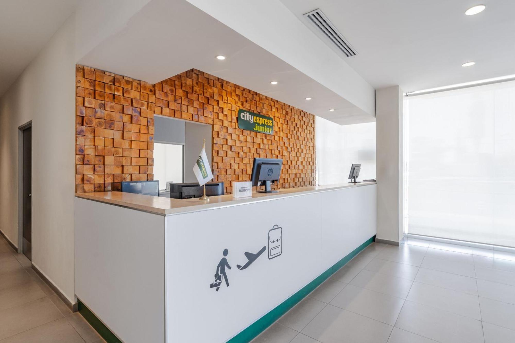Express Junior Centro Hotel
