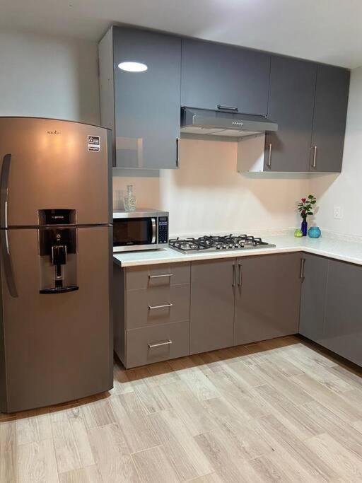 Casaninos, Casa De La Gente Buena