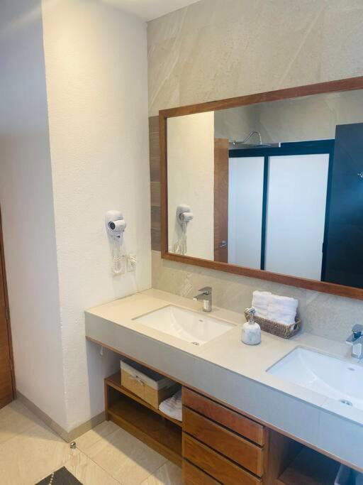 Casa Al Norte Moderna Impecable Ejecutiva Y Familiar Сasa de vacaciones *