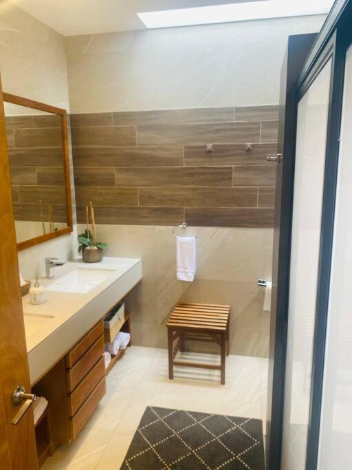 Casa Al Norte Moderna Impecable Ejecutiva Y Familiar