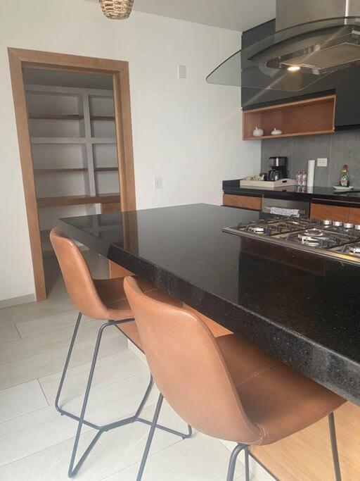 Casa Al Norte Moderna Impecable Ejecutiva Y Familiar Сasa de vacaciones *