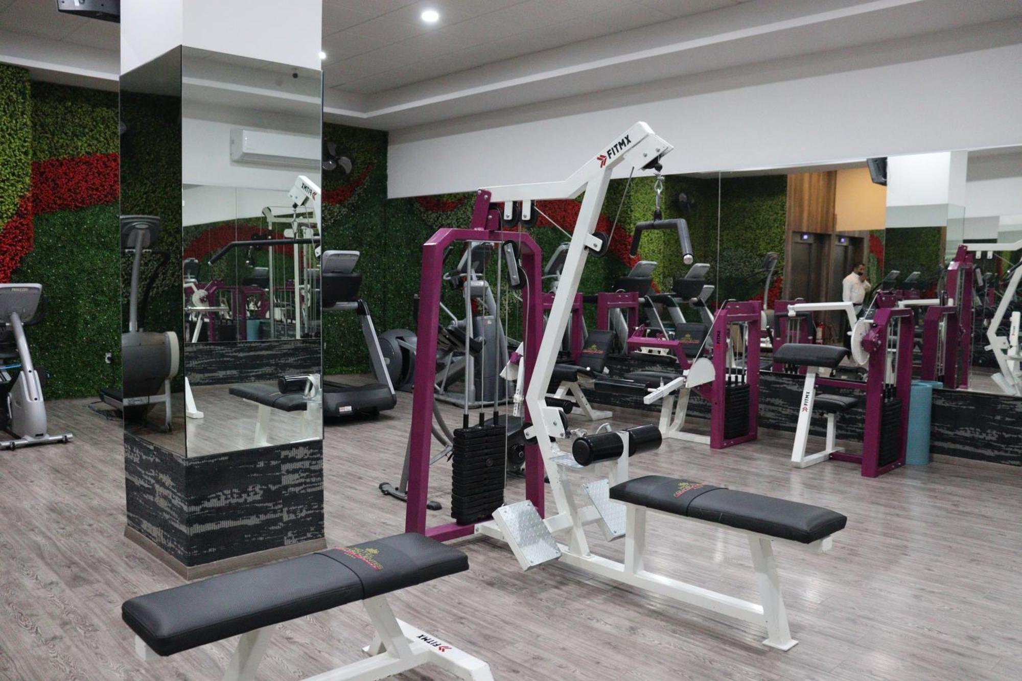 Wyndham Garden Hotel&casino Hotel 4*