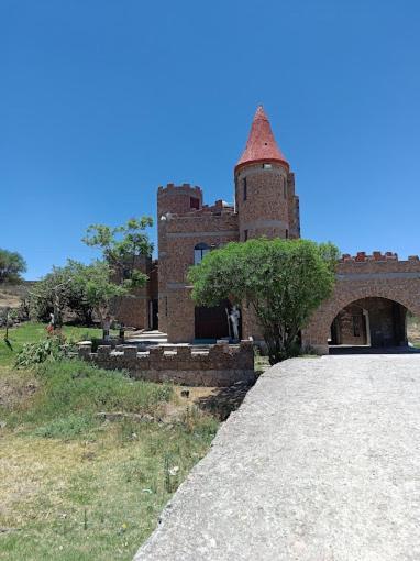 Castillo Palmas Pensión *
