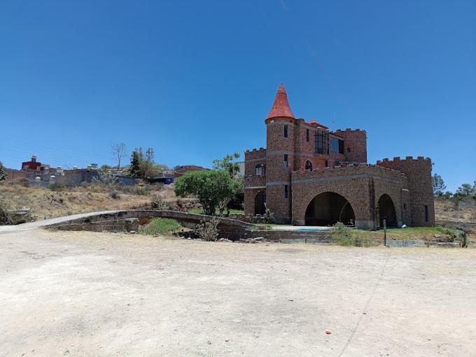 Castillo Palmas Pensión Aguascalientes