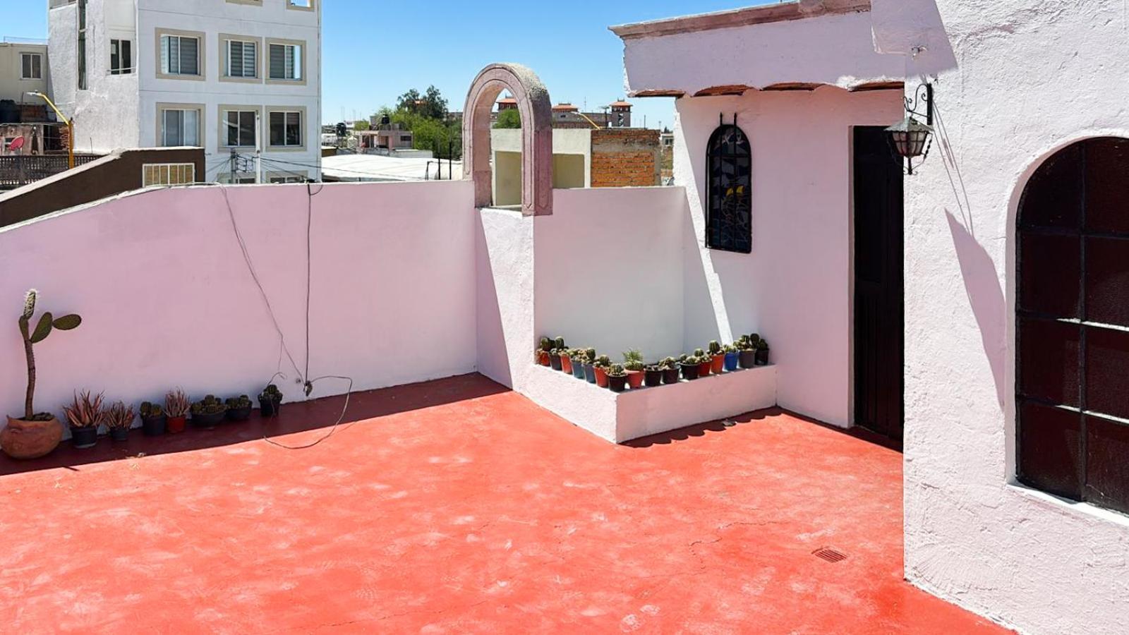 Gardenia Roof Hostel *