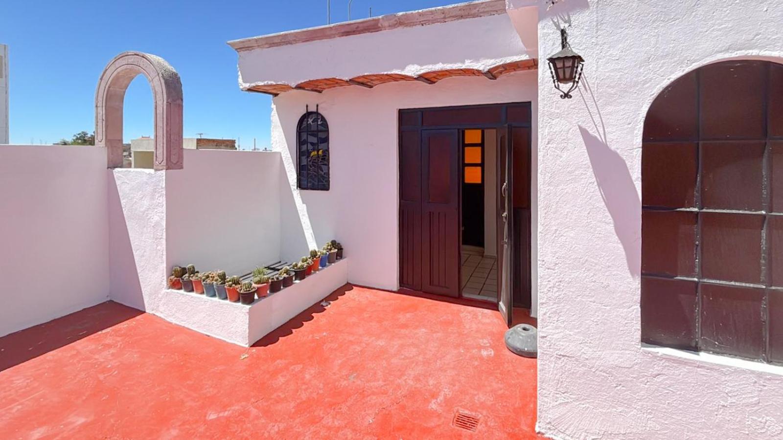 Gardenia Roof Hostel *