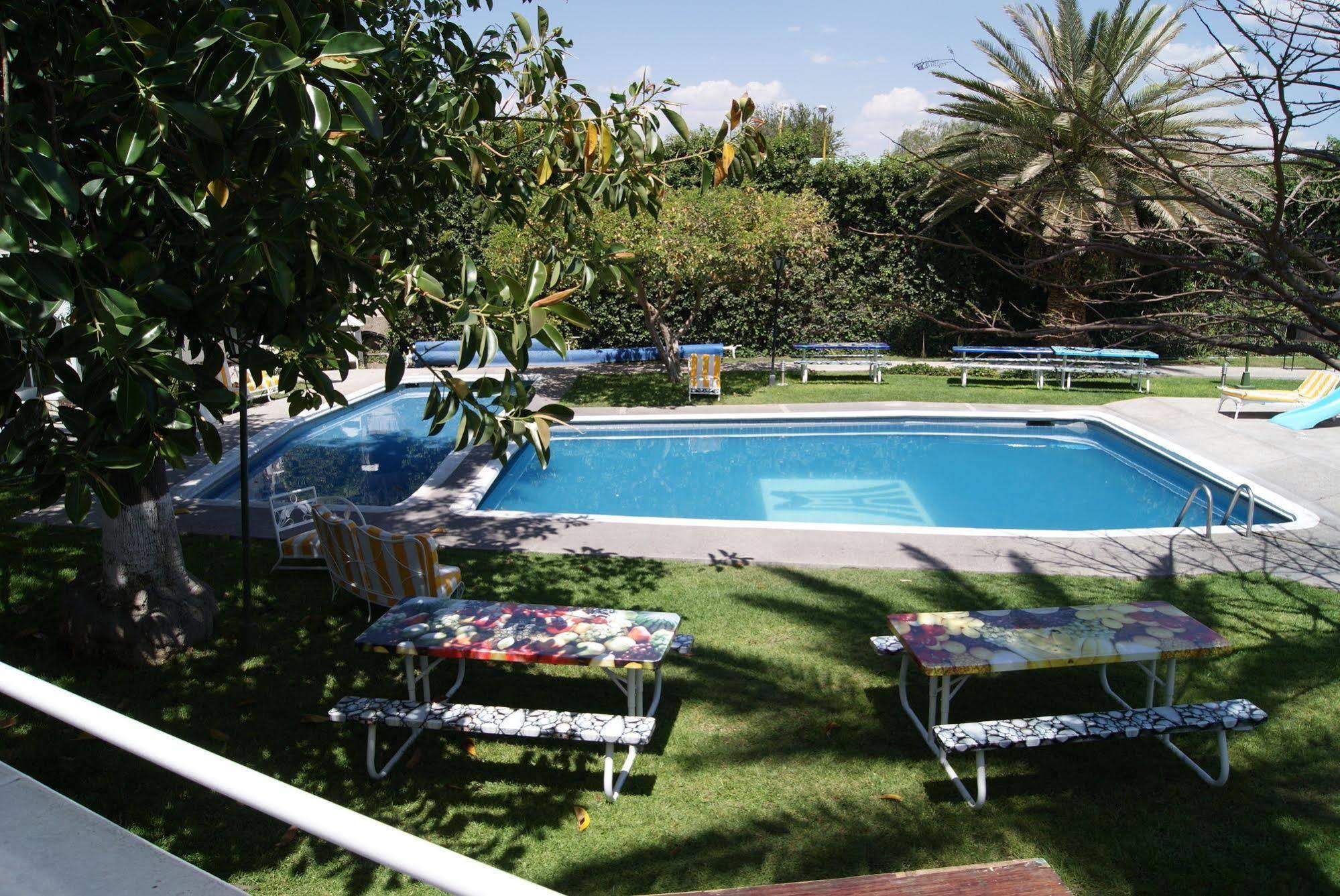 Medrano Tematicas And Business 4*
