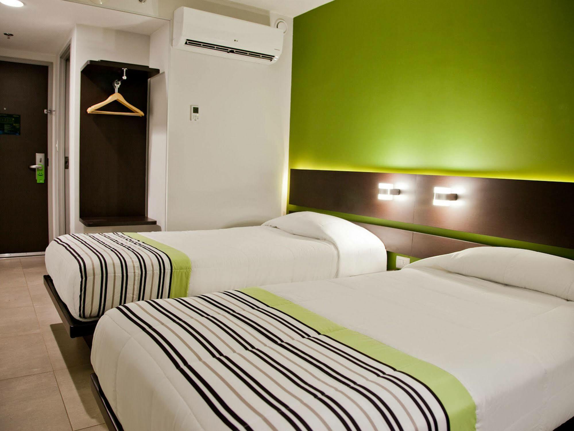 Hotel Express Junior Centro 3*
