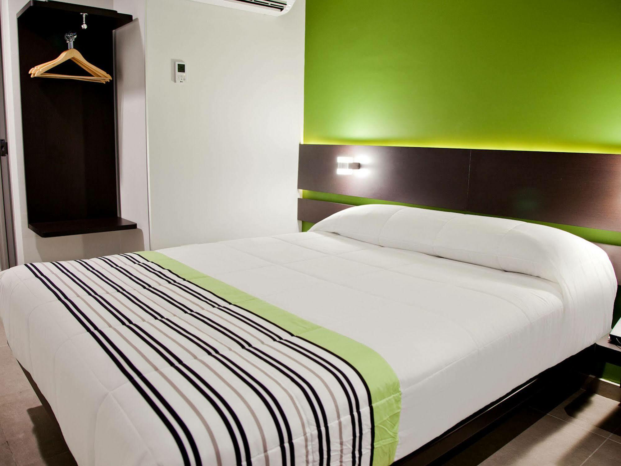 Hotel Express Junior Centro Aguascalientes