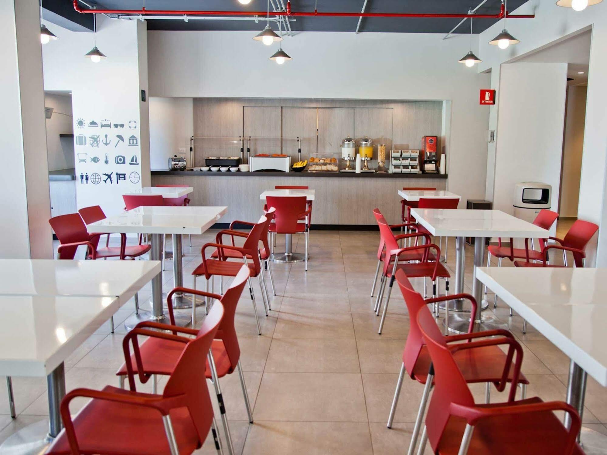 Express Junior Centro Hotel 3*