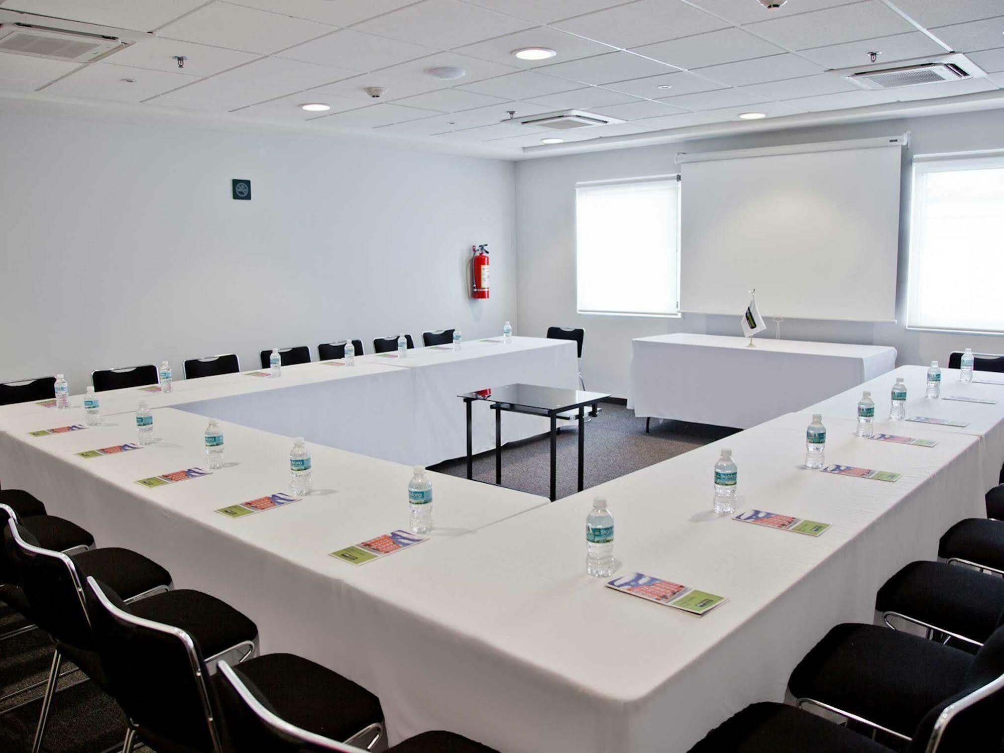 Express Junior Centro Hotel