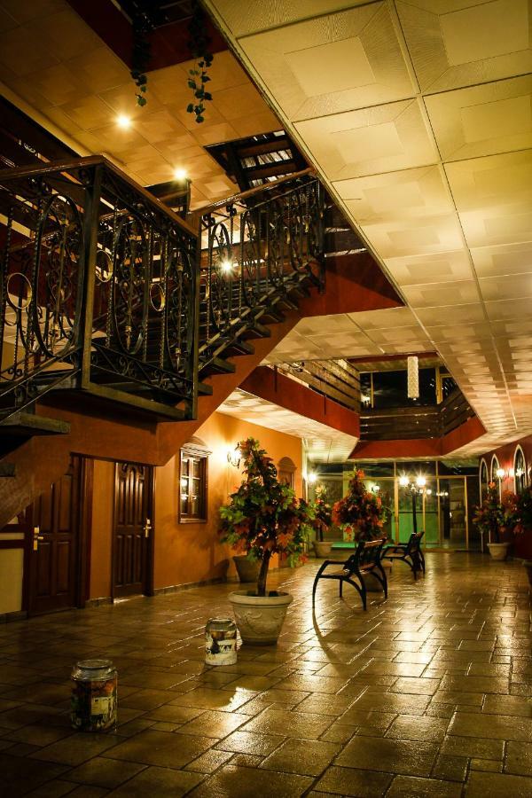 La Mansion Suiza 4*